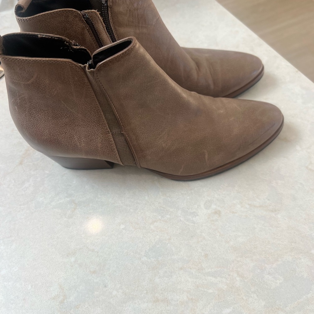 Brand New Aquatalia Weatherproof Boots